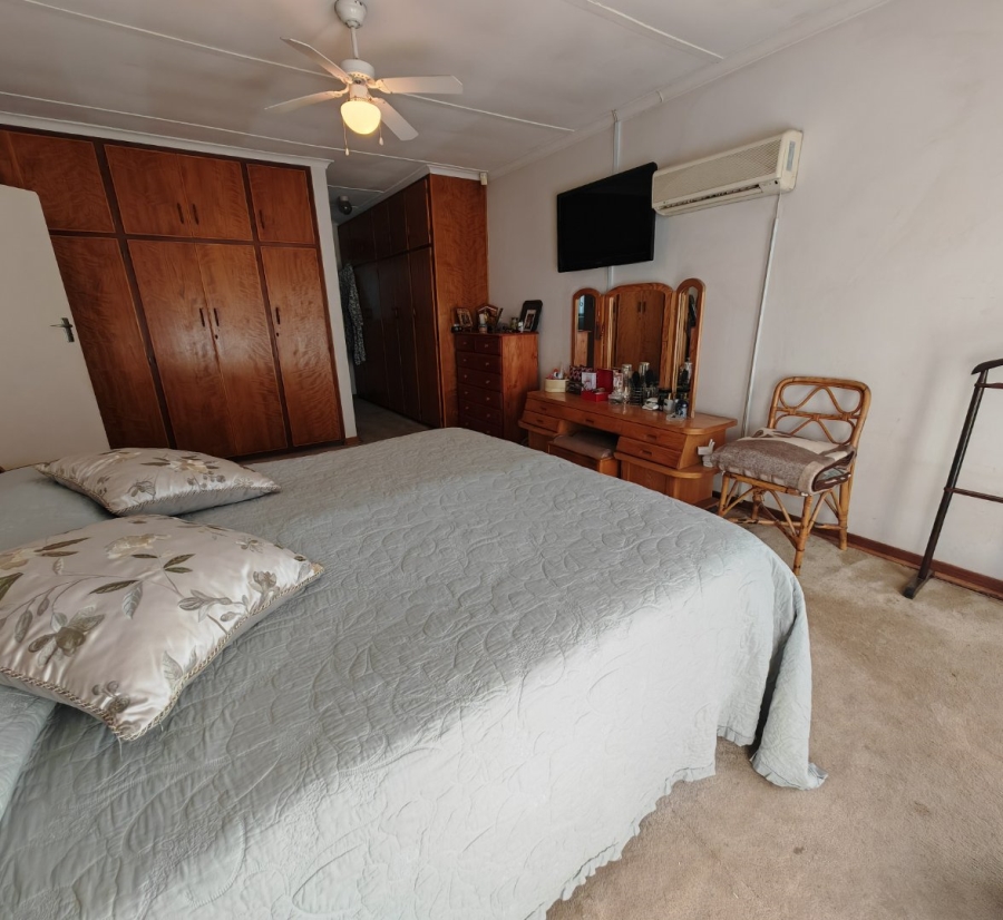 6 Bedroom Property for Sale in Heuwelsig Free State